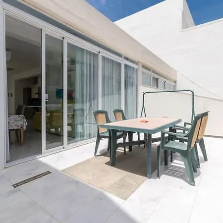 Appartement Penthouse With Side Sea View