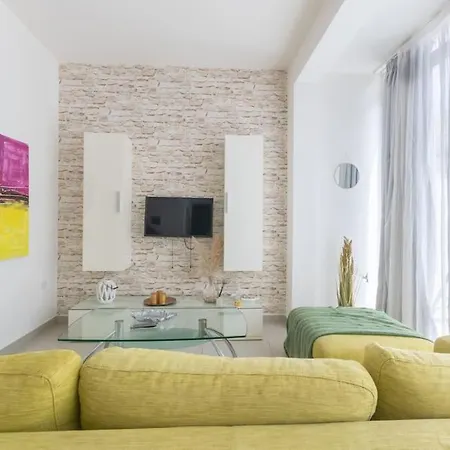 Penthouse With Side Sea View Apartamento *
