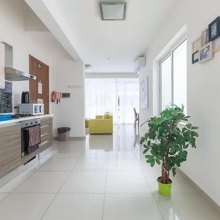 Penthouse With Side Sea View * San Pawl il-Baħar